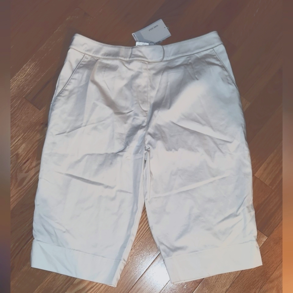 NEW DEADSTOCK VINTAGE NIKE PERFORMANCE GOLF CAPRIS SHORTS SZ6 WHITE WITH TAGS!